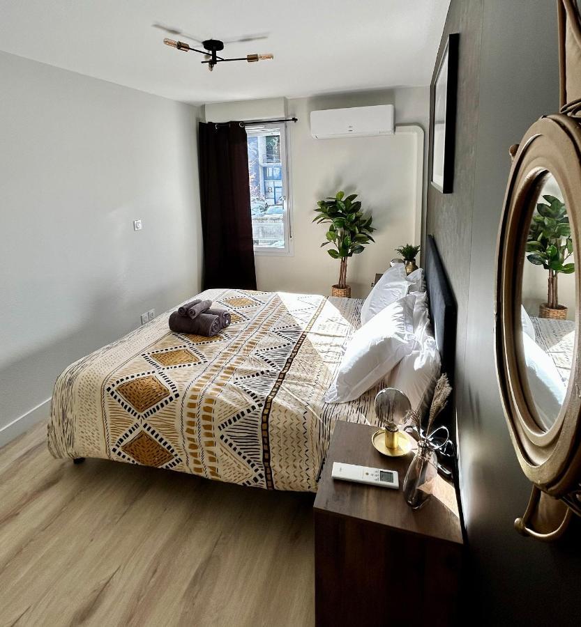 Modern 1 Bdr + Balcony + Free Parking + Ac + Pool